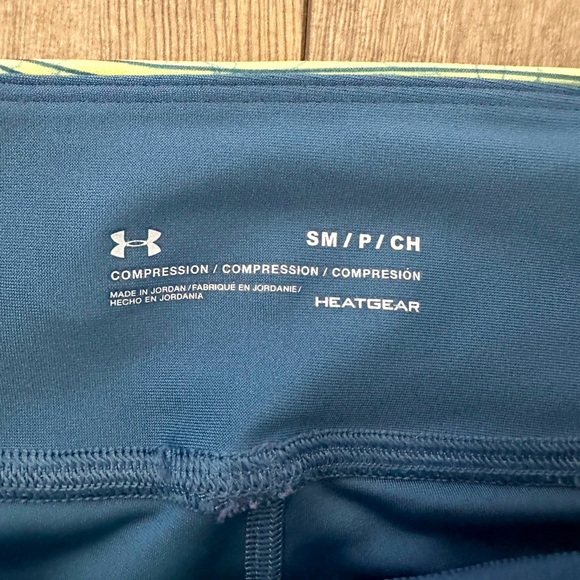 Under Armour Heat Gear Compression Fit Women’s Active Leggings unique colors - Picture 4 of 10